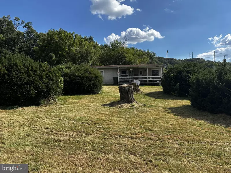 4068 MARIETTA AVE, Mount Joy, PA 17552