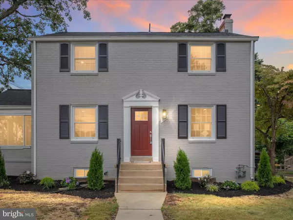 2116 N HARRISON ST, Arlington, VA 22205