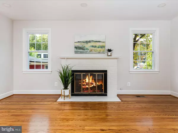 Arlington, VA 22205,2116 N HARRISON ST