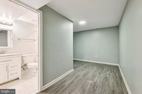 Woodbridge, VA 22191,2905 WREN CT