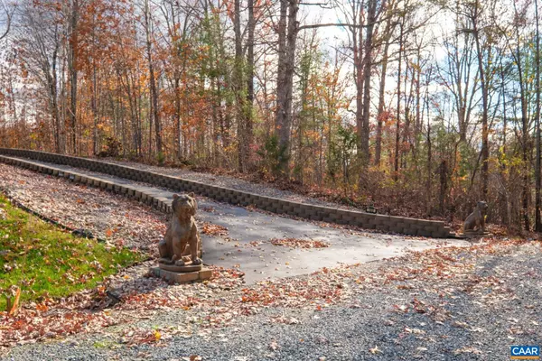 Stanardsville, VA 22973,105 SQUIRREL PATH