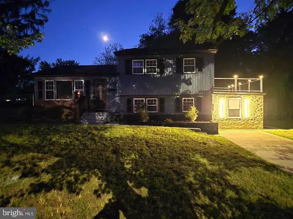 Lindenwold, NJ 08021,814 ASTON MARTIN DR