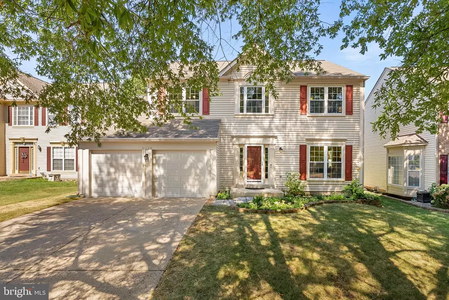 5570 VILLAGE CENTER DR, Centreville, VA 20120