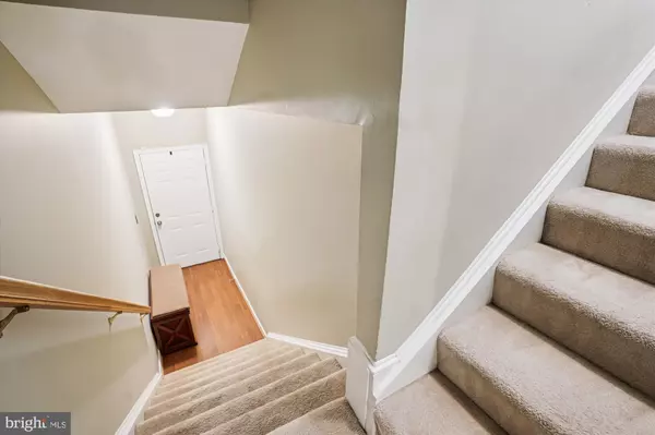 Brambleton, VA 20148,42501 ROCKROSE SQ