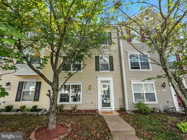 10267 MAGNOLIA GROVE DR, Manassas, VA 20110