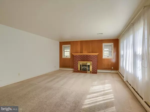 Harrisburg, PA 17112,107 CENTERFIELD DR