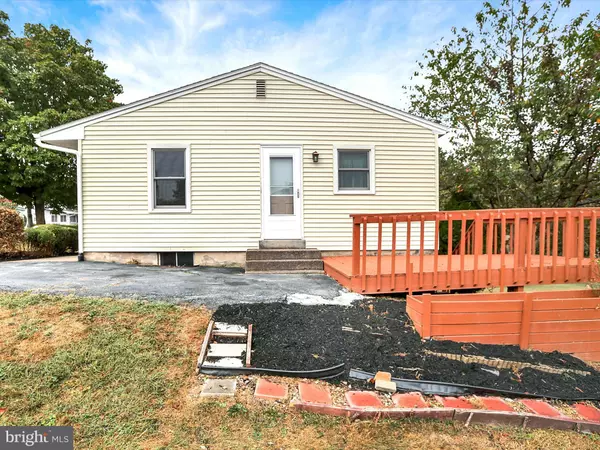 Harrisburg, PA 17112,6142 BLUE BIRD AVE