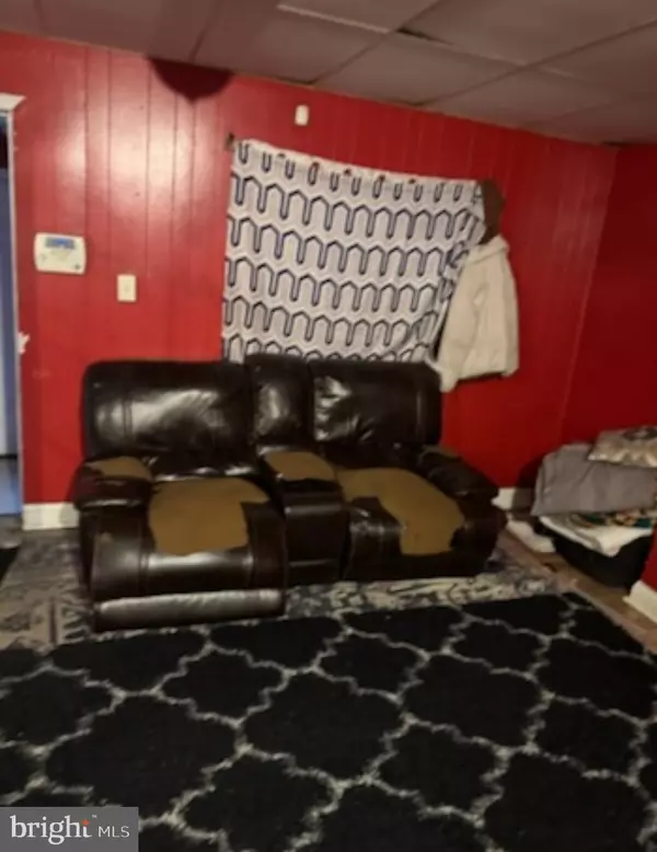 Philadelphia, PA 19142,2032 S 66TH ST