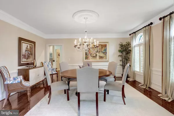 Vienna, VA 22182,1678 HUNTING CREST WAY