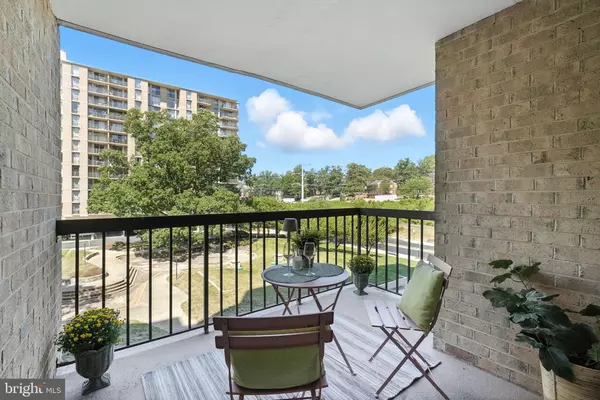 Arlington, VA 22204,4500 S FOUR MILE RUN DR #206