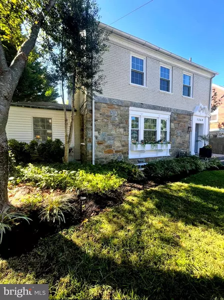 1364 LOCUST RD NW, Washington, DC 20012