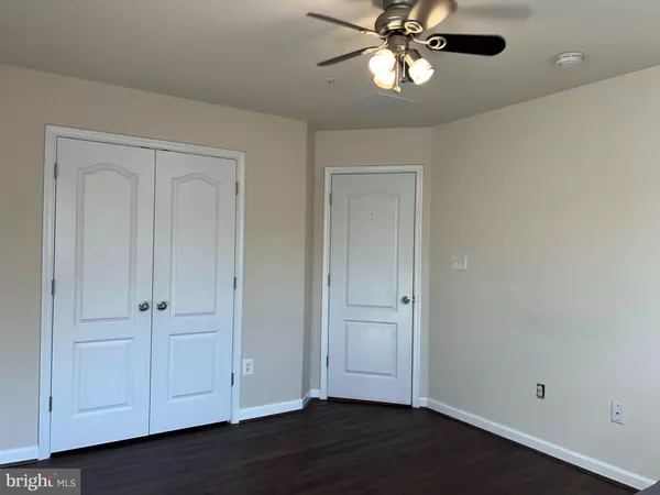 Glen Burnie, MD 21060,7817 STONEBRIAR DR