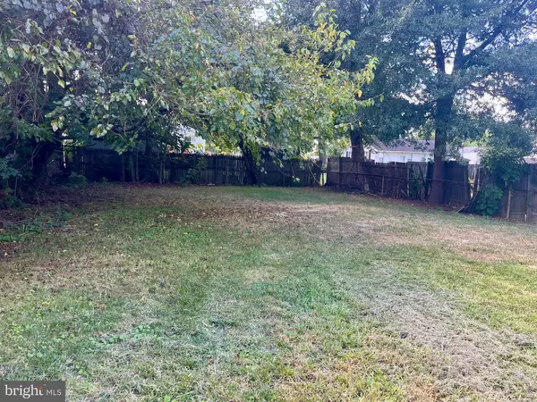 Laurel, MD 20707,8615 LOCUST GROVE DR