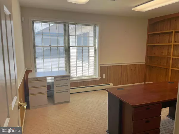 Ephrata, PA 17522,1656 W MAIN ST