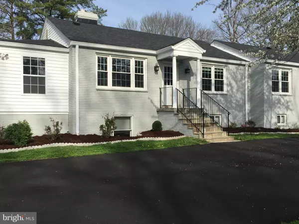 2177 CHAIN BRIDGE RD, Vienna, VA 22182