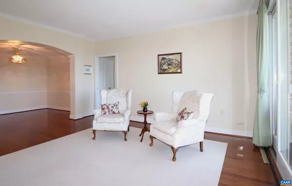 Charlottesville, VA 22903,500 CRESTWOOD DR #2306