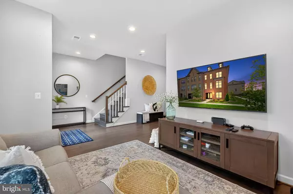 Fairfax, VA 22030,12315 YELLOW BUCKEYE WAY