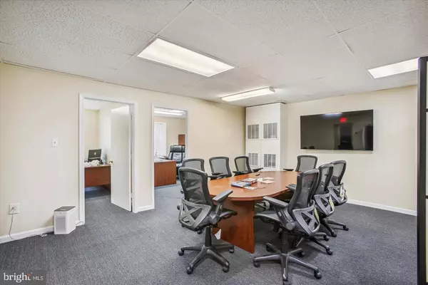 Springfield, VA 22151,5524-300 NW HEMPSTEAD WAY #23G