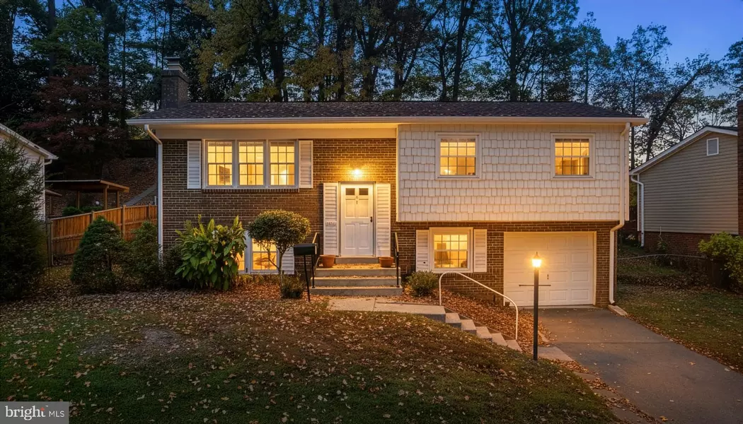 13652 KINGSMAN RD, Woodbridge, VA 22193