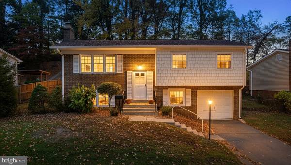 13652 KINGSMAN RD, Woodbridge, VA 22193