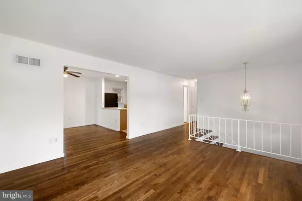 Woodbridge, VA 22193,13652 KINGSMAN RD