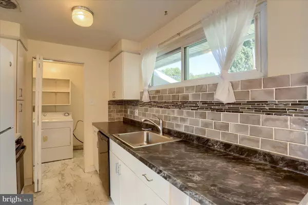 Camp Hill, PA 17011,2108 WENTWORTH DR