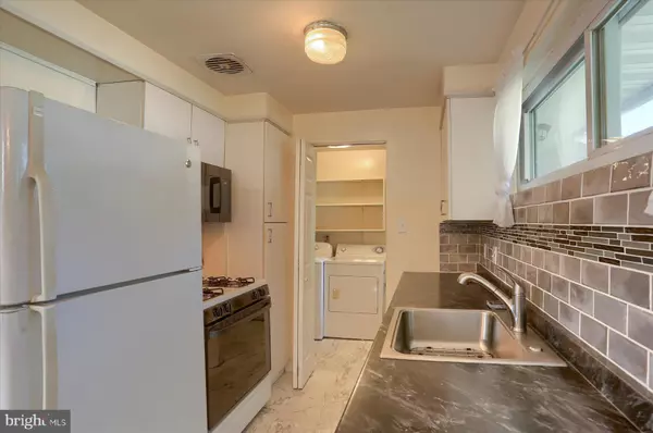 Camp Hill, PA 17011,2108 WENTWORTH DR