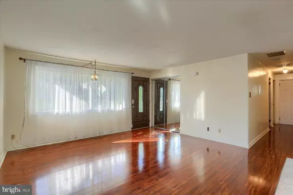 Camp Hill, PA 17011,2108 WENTWORTH DR