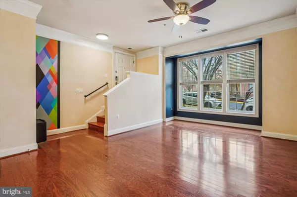 Woodbridge, VA 22191,2675 SHEFFIELD HILL WAY #164