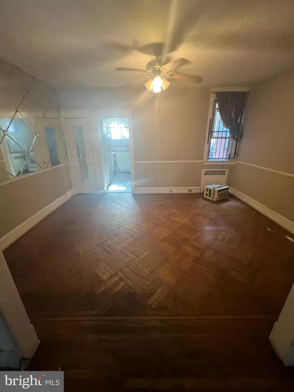 Philadelphia, PA 19141,5622 N UBER ST