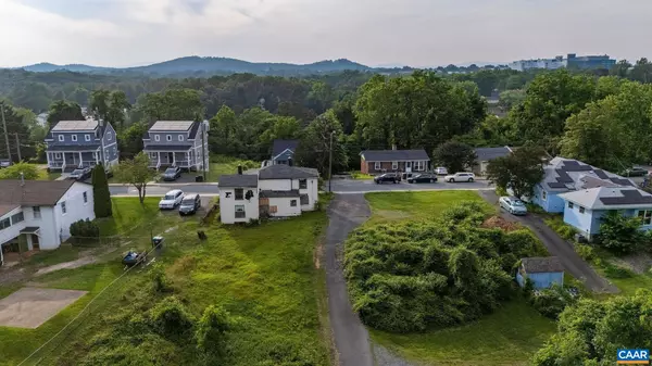 Charlottesville, VA 22902,836 & LOT RIDGE ST