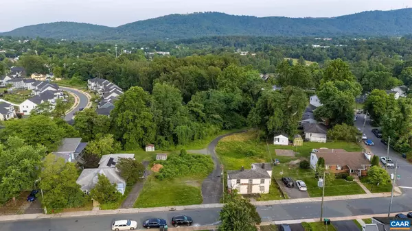 Charlottesville, VA 22902,836 & LOT RIDGE ST