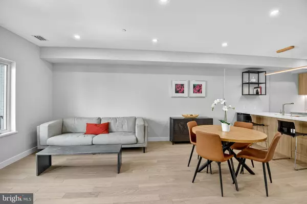 Washington, DC 20010,3303 SHERMAN AVE NW #B