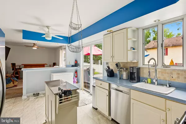 Williamstown, NJ 08094,120 HEMLOCK DR