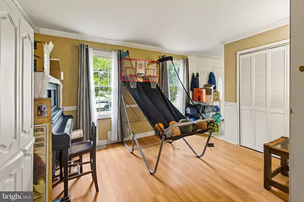 Williamstown, NJ 08094,120 HEMLOCK DR