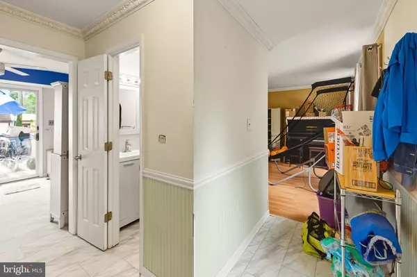 Williamstown, NJ 08094,120 HEMLOCK DR