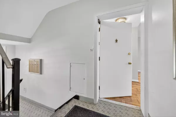 Rockville, MD 20850,627 AZALEA DR #1