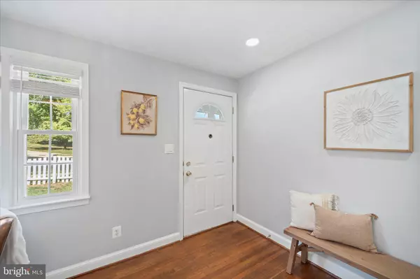 Fairfax, VA 22030,10921 BERRY ST