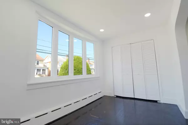 Lansdowne, PA 19050,939 SERRILL AVE