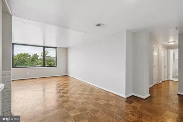 Alexandria, VA 22304,4600 DUKE ST #603