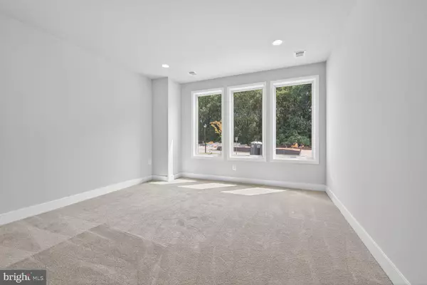 Bethesda, MD 20817,7027 RENITA LN