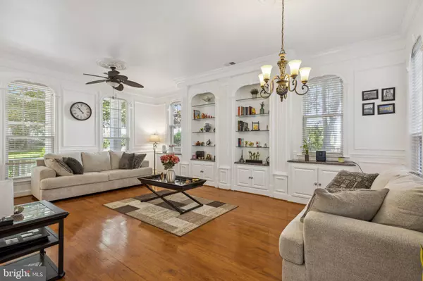 Woodbridge, VA 22191,13806 CUSTIS SQ