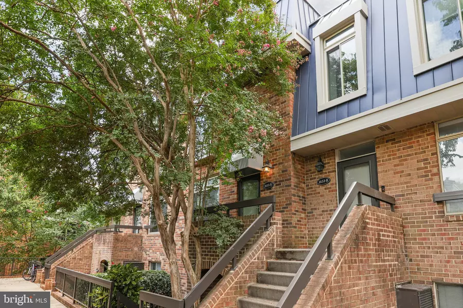 1655 S HAYES ST #2, Arlington, VA 22202