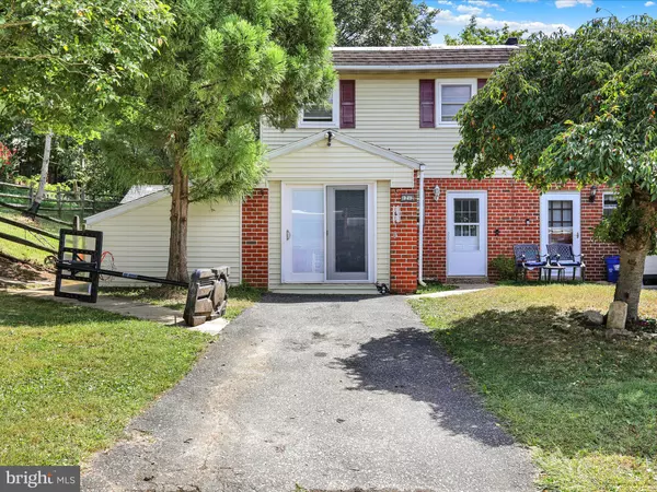 Reading, PA 19606,1212 DEER RUN