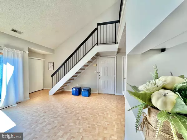 Plainsboro, NJ 08536,5218 RAVENS CREST DR