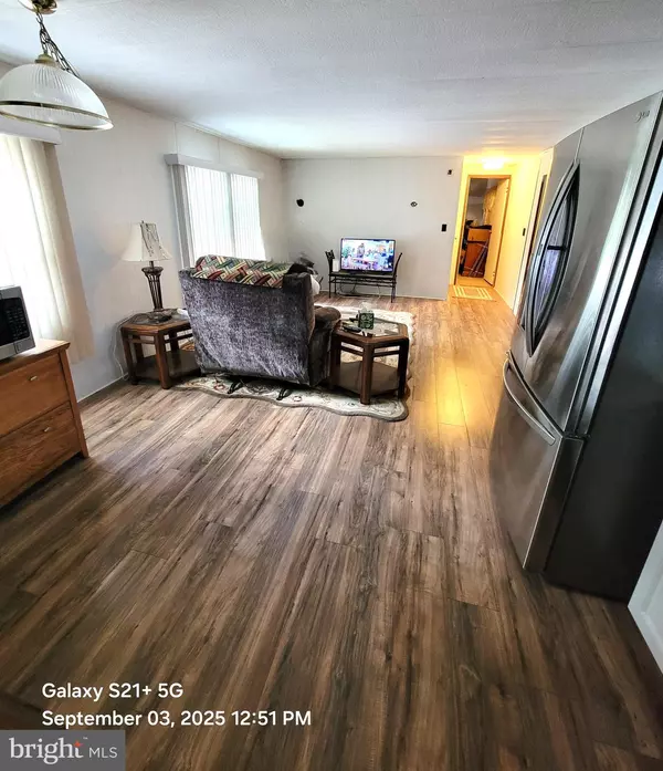 Barnegat, NJ 08005,19 SUSAN DR