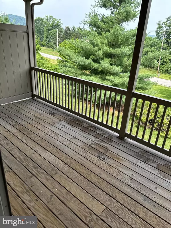 Lewisberry, PA 17339,18 KINGSWOOD DR