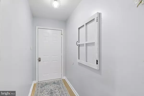 New Market, MD 21774,10215-B WHITE PELICAN WAY #105B