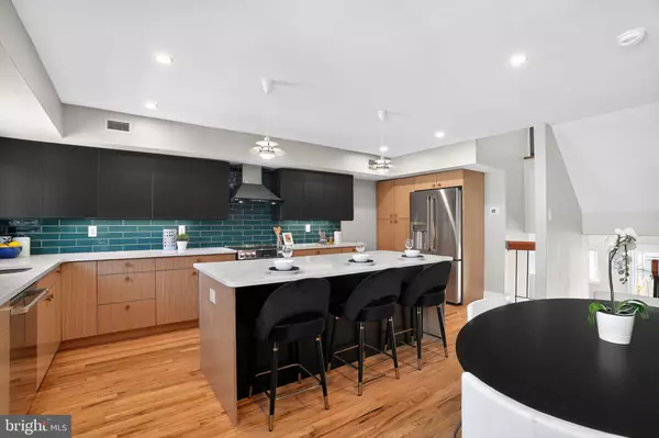 Philadelphia, PA 19130,762 N TAYLOR ST