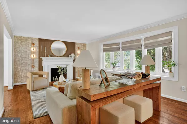 Alexandria, VA 22311,4004 DAVID LN